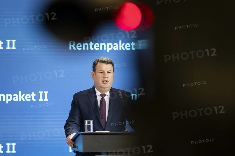Hubertus Heil (SPD), Federal Minister of Labour and Social Affairs, recorded as part of a press statement on the Cabinet decision on Pension Package II in Berlin, 29/05/2024
