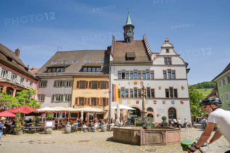 Town Hall Cafe, Town Hall, Fountain, Main Street, Old Town, Staufen im Breisgau, Baden-Wuerttemberg, Germany, Europe