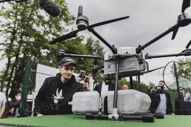 Covering of the delivery drone, taken during the opening ceremony of the drone delivery service 'Marktschwalbe' in Wusterhausen/Dosse, 31 May 2024 / Photographed on behalf of the Federal Ministry of Agriculture and Food