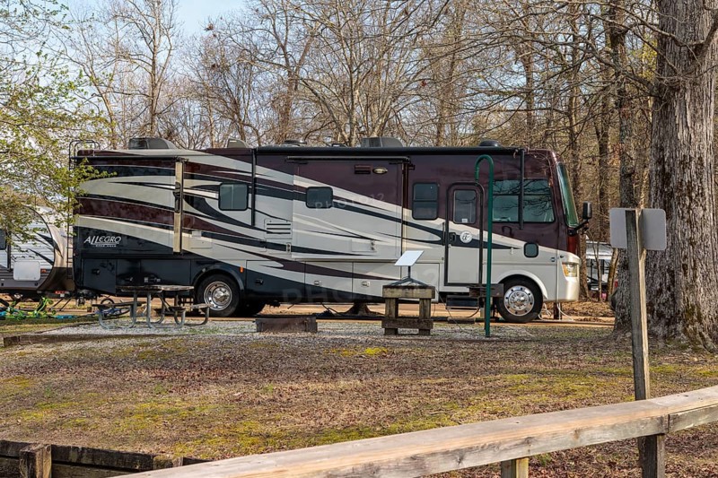 Motorhome with Starlink satellite antenna for internet access at Blue Bluff Campground near Aberdeen, Mississippi, United States of America, USA, North America
