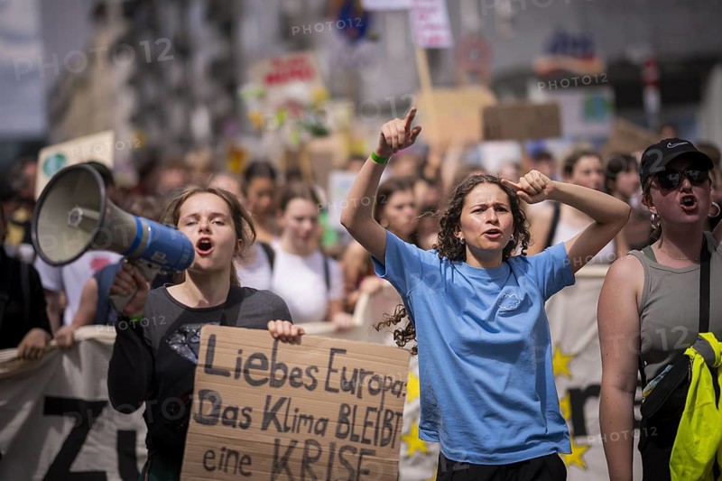 Berlin, 31.05.2024. Climate strike by Fridays For Future with over 13, 000 mostly young people in Berlin, a demonstration for the upcoming EU elections
