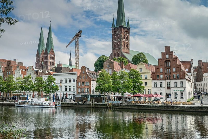 City view, town houses, Trave, promenade, An der Obertrave, Luebeck, Schleswig-Holstein, Germany, Europe