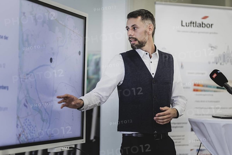 Tobias Biehle, aerial laboratory, photographed as part of the official opening of the drone delivery service 'Marktschwalbe' in Wusterhausen/Dosse, 31 May 2024 / Photographed on behalf of the Federal Ministry of Agriculture and Food