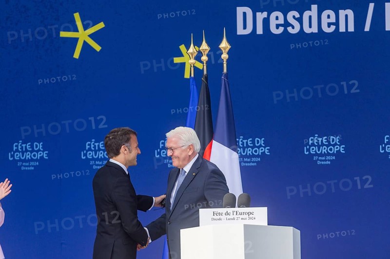 French President Emmanuel Macron visits the Federal Republic of Germany at the invitation of Federal President Frank-Walter Steinmeier and stops off in Dresden. Here he attends the Fete de l'Europe and delivers his speech on Europe, Dresden, Saxony, Germany, Europe