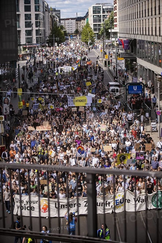 Berlin, 31.05.2024. Climate strike by Fridays For Future with over 13, 000 mostly young people in Berlin, a demonstration for the upcoming EU elections