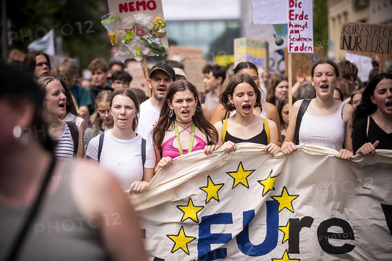 Berlin, 31.05.2024. Climate strike by Fridays For Future with over 13, 000 mostly young people in Berlin, a demonstration for the upcoming EU elections
