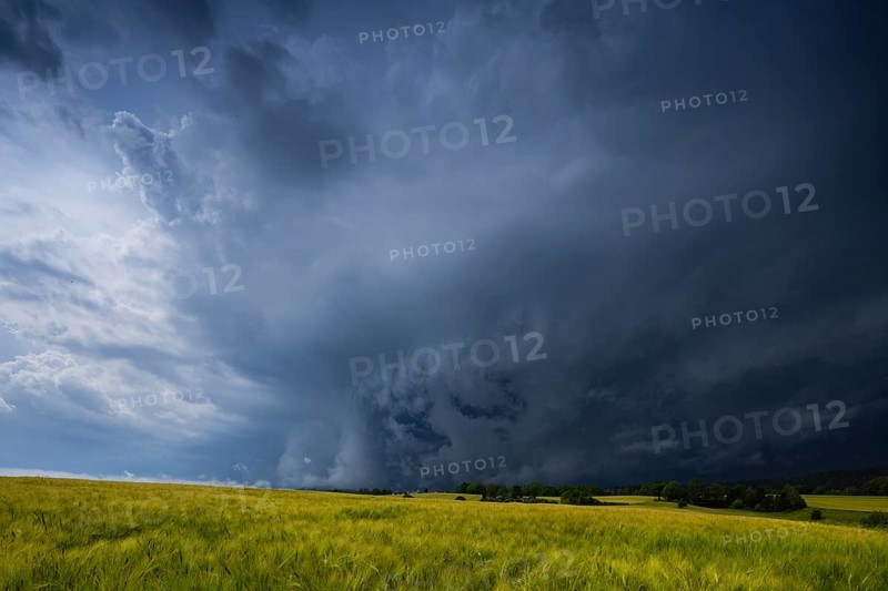 A thunderstorm cell moves over Porschdorf in Saxon Switzerland, thunderstorm, Porschdorf, Saxony, Germany, Europe