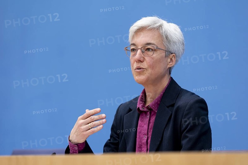 Dr Brigitte Knopf, Deputy Chairwoman of the Expert Council for Climate Issues, recorded at the press conference on the special report on the review of the greenhouse gas projection data 2024 at the Haus der Bundespressekonferenz in Berlin, 3 June 2024