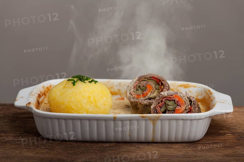 Bavarian meat roulade with dumpling