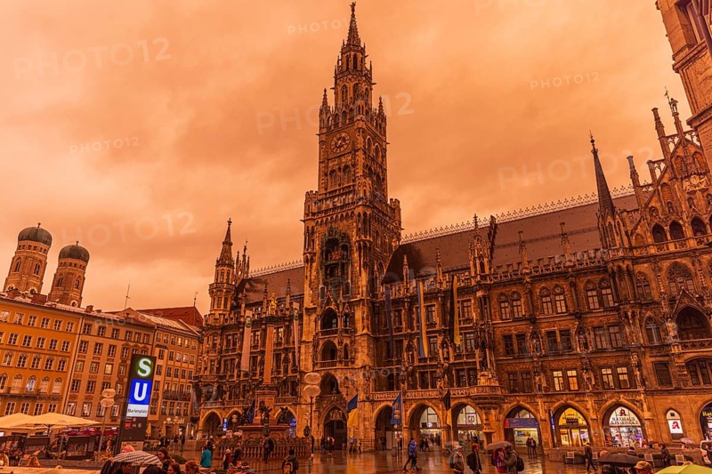 Rare meteorilogical event: Sahara sand turning the sky orange