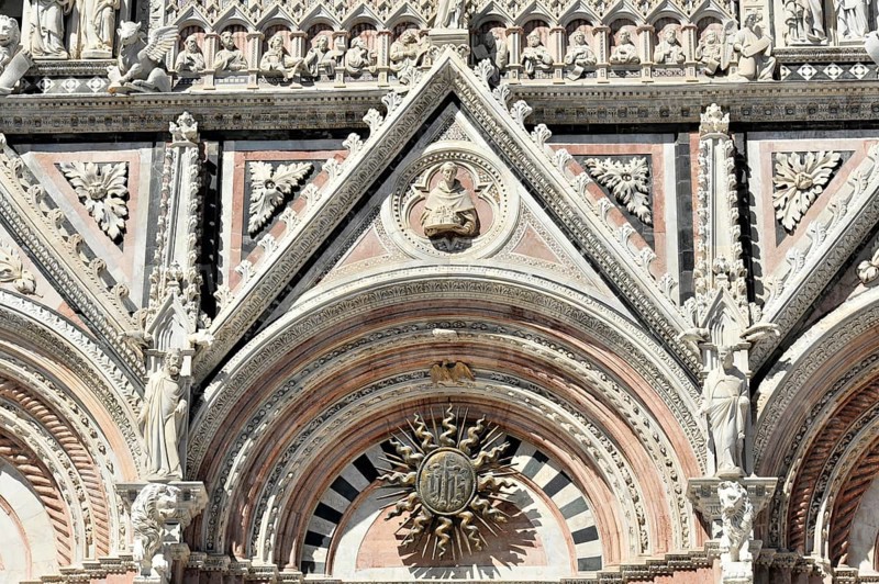Cathedral of Siena, Cattedrale di Santa Maria Assunta, UNESCO World Heritage Site, Siena, Tuscany, Italy, Europe, Detailed view of the decorations and statues of the facade of a Gothic cathedral, Europe