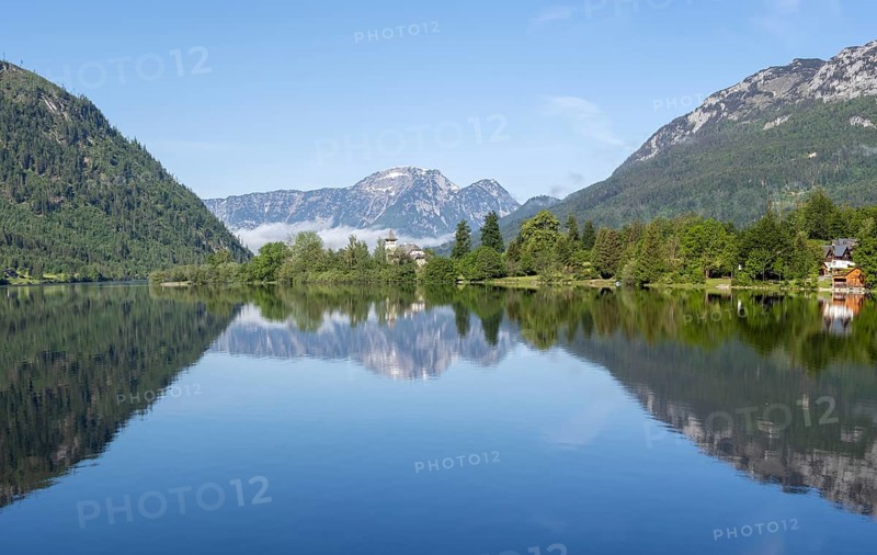Morning atmosphere, reflection, Grundlsee Castle in the morning light, Grundlsee, panoramic shot, Salzkammergut, Styria, Austria, Europe