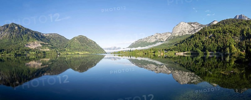 Morning atmosphere, reflection, early morning fog over the Grundlsee, panoramic shot, Salzkammergut, Styria, Austria, Europe