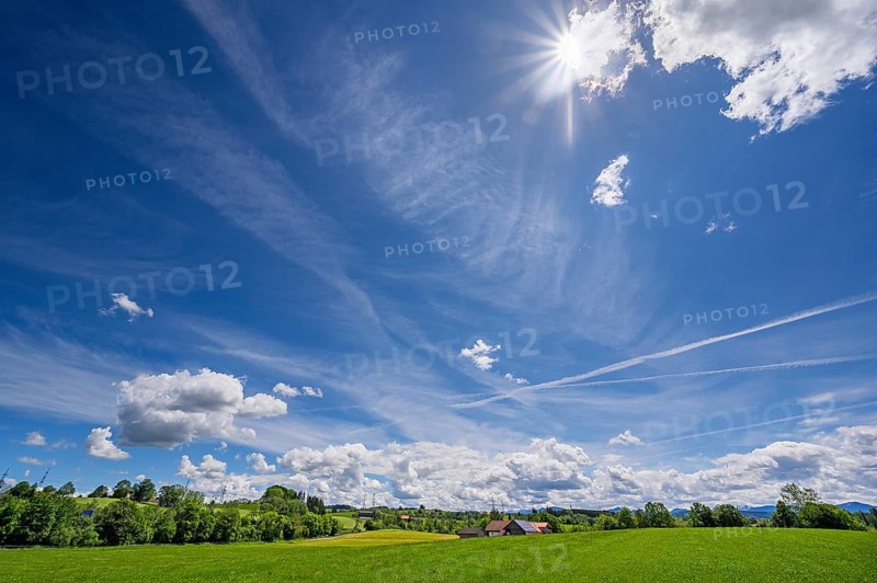 Foehn clouds, near Kempten, Allgäu, Swabia, Bavaria, Germany, Europe
