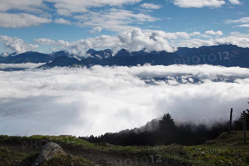 Hiking on the Horner Group above the clouds