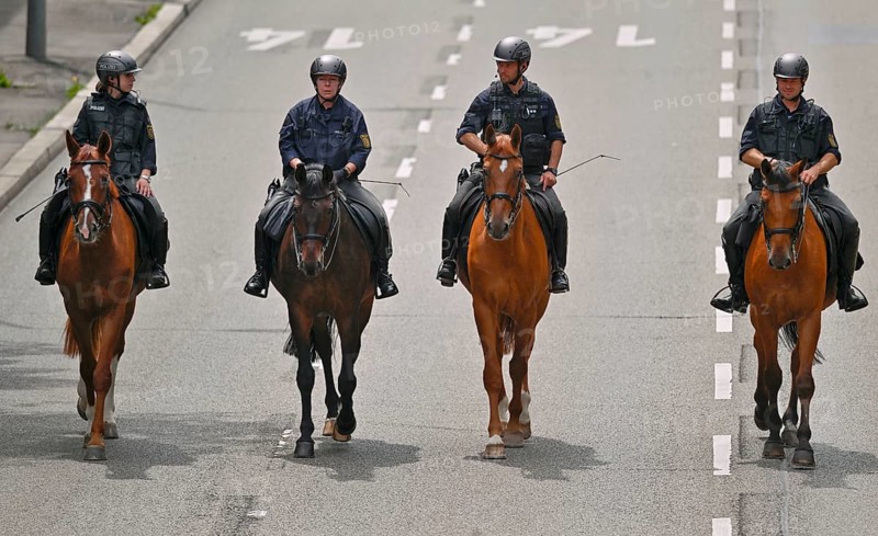 Mounted police, riding squadron, horses, riders, federal road B14, Cannstatter Strasse, empty, closed, during the day, Stuttgart, Baden-Württemberg, Germany, Europe
