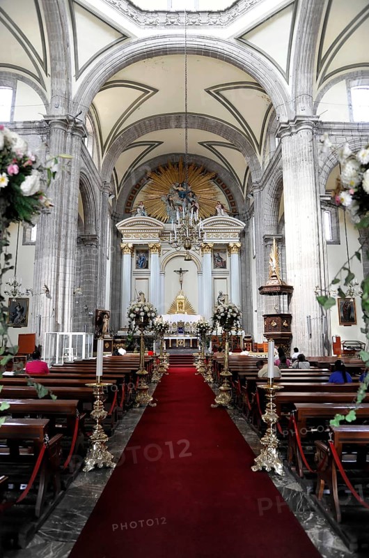 Cathedral, Zocalo, Mexico City, Distrito Federal, Mexico, Central America, Interior view of a church with a red carpet, flowers and a richly decorated altar, Mexico City, Central America