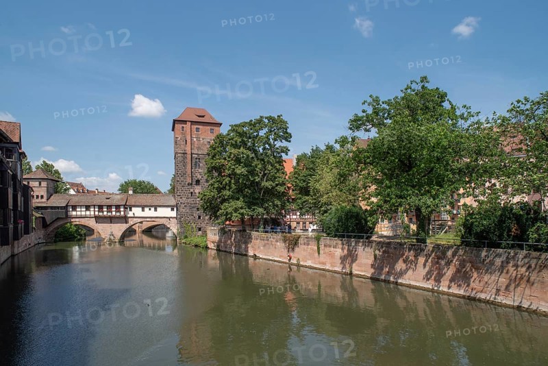 The Pegnitz with Henkersteg and the former water tower, built around 1320, Nuremberg, Middle Franconia, Bavaria, Germany, Europe