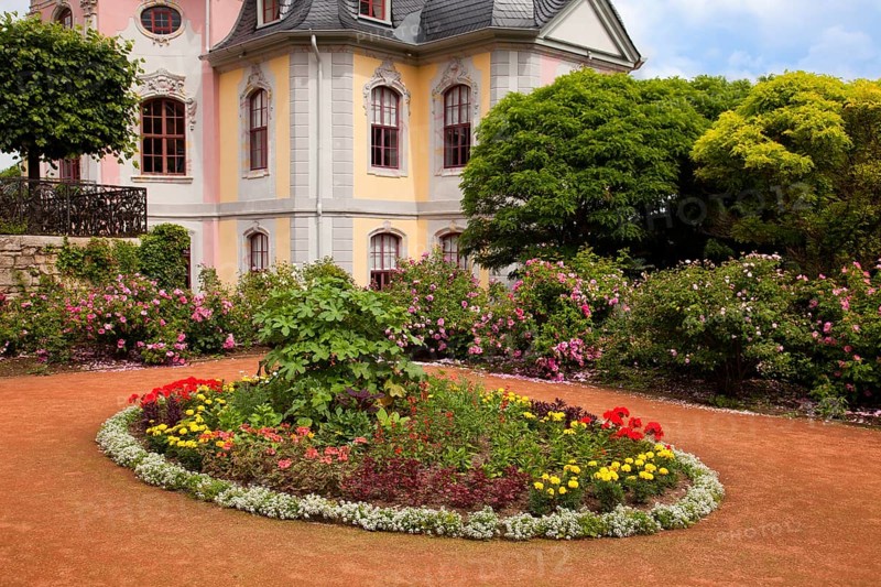 The Dornburg Gardens of the Dornburg Castles The Dornburg Gardens of the Dornburg Castles