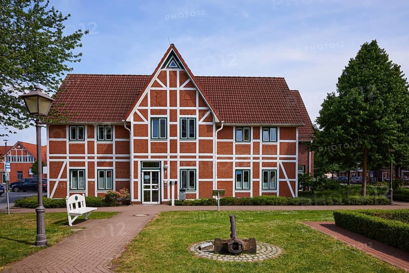 Municipal administration with refugee support, office for youth and social affairs and building administration in the Altländer half-timbered house in Jork, Altes Land, district of Stade, Lower Saxony, Germany, Europe