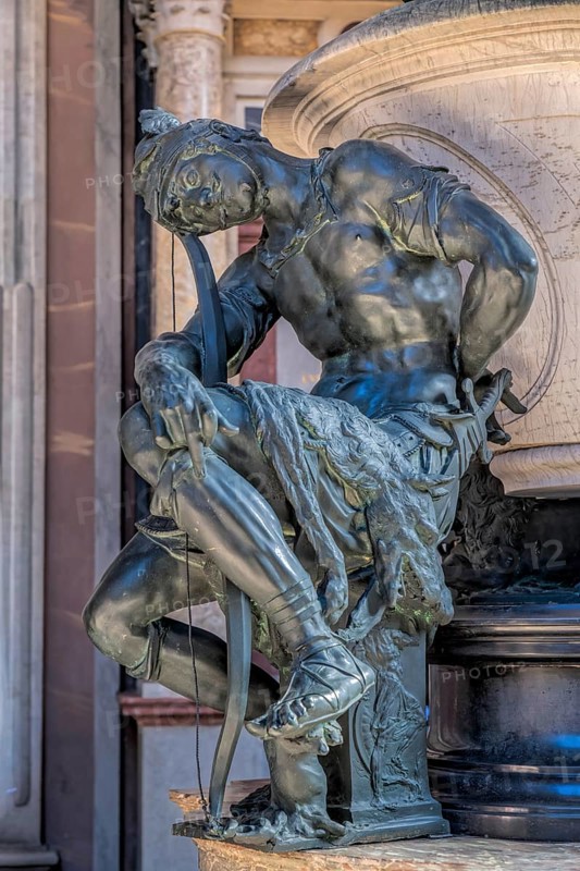 De Vries Sculpture Mausoleum Stadthagen Germany