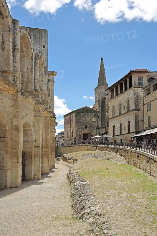 Rond-Point des Arènes with amphitheatre and Palais de Luppé, Tower, Collège Saint-Charles, College, St, Luppe, Amphithéâtre, Amphitheatre, Arenes, Arles, Bouches-du-Rhône, Camargue, Provence, France, Europe
