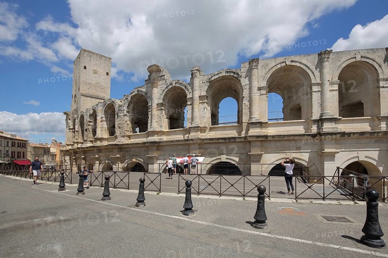 Amphithéâtre and people, pram, amphitheatre, amphitheatre, ancient, Roman, building, Arles, Bouches-du-Rhône, Camargue, Provence, France, Europe
