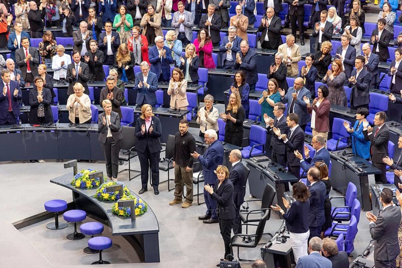 Manuela Schwesig (President of the Bundesrat), Bärbel Bas (President of the German Bundestag), Volodymyr Zelensky (President of Ukraine), Frank-Walter Steinmeier (President of the Federal Republic of Germany) and Olaf Scholz (Chancellor of the Federal Republic of Germany) at a special session in the German Bundestag, Berlin, 11 June 2024