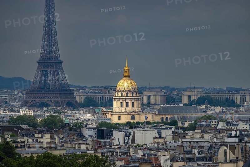 City view, view from the Panthéon to the golden dome of the Invalides Cathedral, Paris, Île-de-France, France, Europe