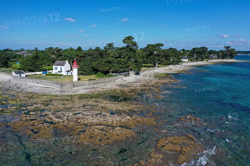 Aerial view Leucthturm Phare de Langoz, coast of Loctudy, department Finistere Penn ar Bed, region Bretagne Breizh, France, Europe