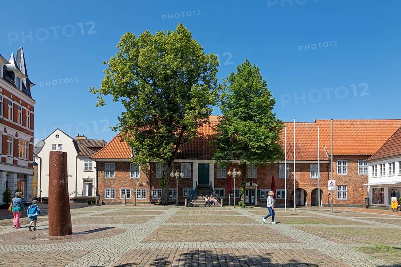 Town Hall, Market Square, Eckernforde, Schleswig-Holstein, Germany, Europe