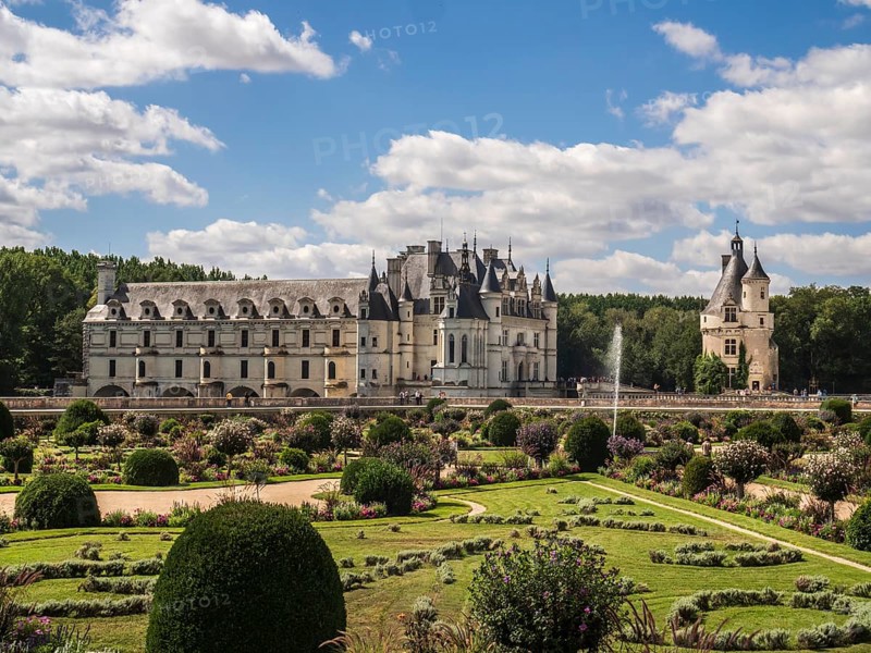 Chateau de Chenonceaux on a beautiful summer day