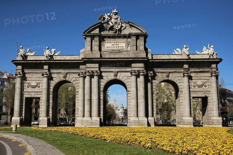 Puerta de Alaca on Plaza de la Independencia, famous tourist attraction