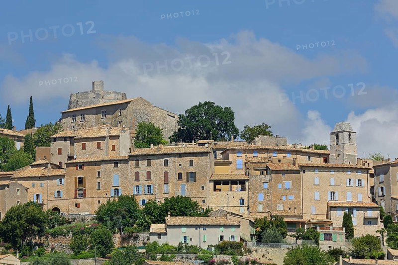 Townscape with château and church Saint-Jean, Simiane-la-Rotonde, castle, château, mountain village, Alpes-de-Haute-Provence, Provence, France, Europe