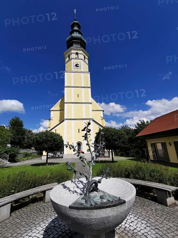 Fountain of gratitude in front of the pilgrimage church of the Assumption of the Virgin Mary in Sammarei, district of Passau, Lower Bavaria, Bavaria, Germany, Europe