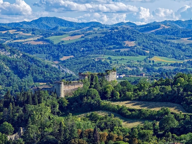 The Fortezza di Castrocaro Terme fortress overlooking the town of Castrocaro Terme in the Apennines in Romagna.Castrocaro Terme e Terra Sole, Emilia Romagna, Italy, Southern Europe, Europe