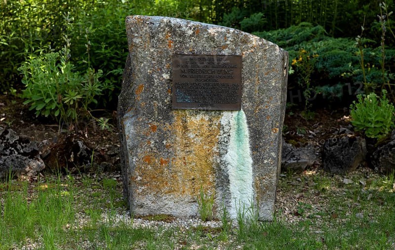 Memorial, memorial stone with plaque for Pastor M. Friedrich Eng, shot by imperial soldiers in 1634, Wental, Barholomä, Swabian Alb, Baden-Württemberg, Germany, Europe