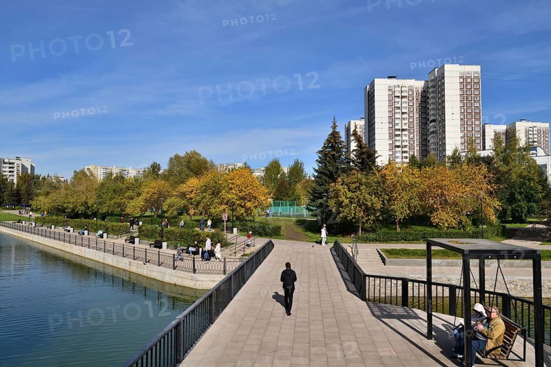 Moscow, Russia, 17 Sept. 2023. City landscape with Mikhailovsky pond in Zelenograd, Europe
