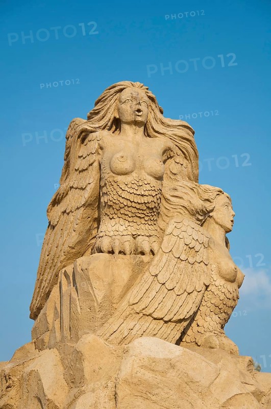 Sirens, sand sculpture in the sky