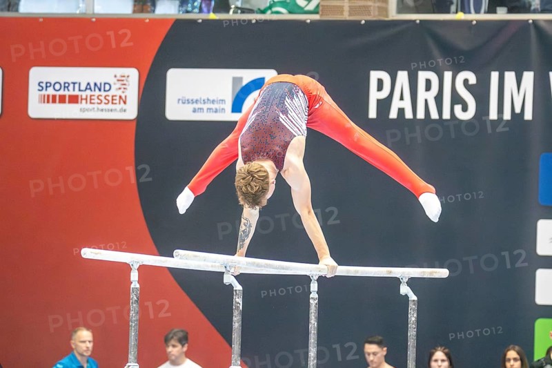 Olympic qualification in apparatus gymnastics in Rüsselsheim Picture: Pascal Brendel on parallel bars