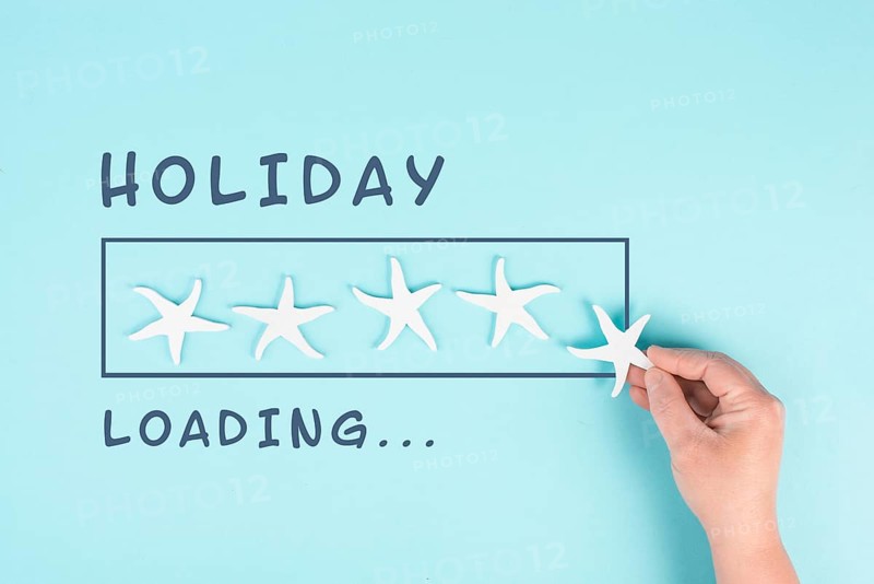 Progress bar with sea stars, holiday loading ist standing on the paper, planning a trip for the weekend, vacation and travel concept
