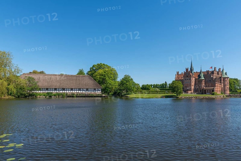 Egeskov moated castle, KvÃ¦rndrup near Svenborg, Svendburg, park, museum building, half-timbered house, architecture, round corner towers, stepped gables, lake, Renaissance building, tourist attraction, Fyn, Fyn Island, Denmark, Europe