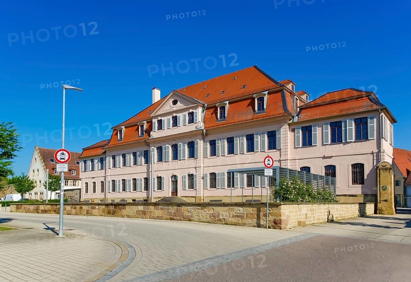 Stadionsche Schloss Bönnigheim, building, architecture, historical building, late baroque style, master builder Anton Haaf, built in 1756 on behalf of Imperial Count Anton Heinrich Friedrich von Stadion, Minister and Chancellor of the Archbishop and Elector of Mainz, small country palace, summer residence, windows, white shutters, roof, south side, Bönnigheim, Ludwigsburg district, Baden-Württemberg, Germany, Europe