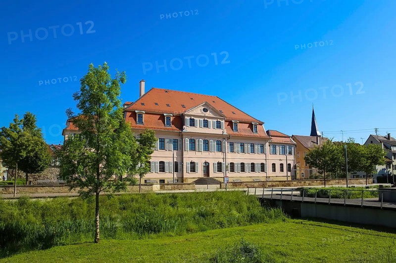 Stadionsche Schloss Bönnigheim, building, architecture, historical building, late baroque style, master builder Anton Haaf, built in 1756 on behalf of Imperial Count Anton Heinrich Friedrich von Stadion, Minister and Chancellor of the Archbishop and Elector of Mainz, small country palace, summer residence, windows, white shutters, roof, south side, Bönnigheim, Ludwigsburg district, Baden-Württemberg, Germany, Europe