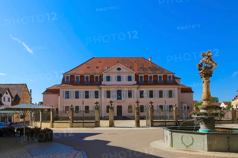 Stadionsche Schloss Bönnigheim, building, architecture, historical building, late Baroque style, master builder Anton Haaf, built in 1756 on behalf of Imperial Count Anton Heinrich Friedrich von Stadion, Minister and Chancellor of the Archbishop and Elector of Mainz, small country palace, summer residence, windows, white shutters, roof, north side, Georgsbrunnen fountain on the right, Bönnigheim, Ludwigsburg district, Baden-Württemberg, Germany, Europe