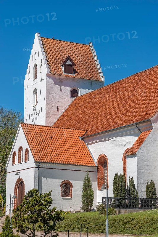 Lindelse Kirke, typical Danish church from 1830, whitewashed, red tiled roof, hill, church tower with stepped gable, entrance, Rudkobing, Langeland Island, South Funen, Danish South Sea, Baltic Sea, Denmark, Europe