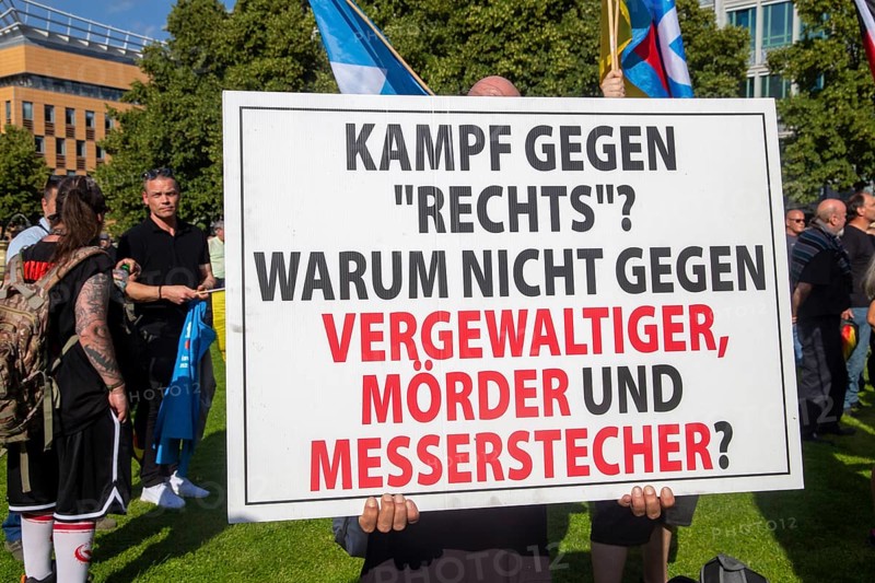 AfD rally under the slogan STOP ISLAMISM in Mannheim: A week earlier, there was a fatal knife attack by a suspected Islamist on Mannheim's market square