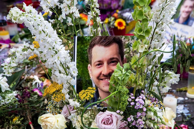 Mannheim: Laying of flowers and sympathy at Marktplatz, the site of the fatal knife attack on a police officer a week earlier. The attack was aimed at the Islam critic Michael Stürzenberger, the policeman intervened