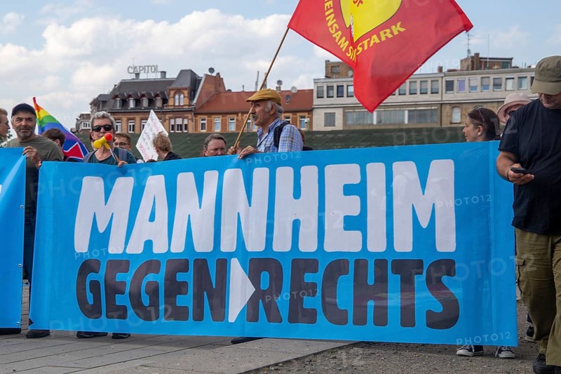 For democracy and diversity: rally organised by DGB Nordbaden and democratic parties, religious communities and civil society groups