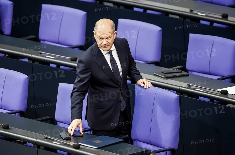 Federal Chancellor Olaf Scholz arrives at a session of the Bundestag to make a government statement, Berlin, 06/06/2024, Berlin, Berlin, Germany, Europe